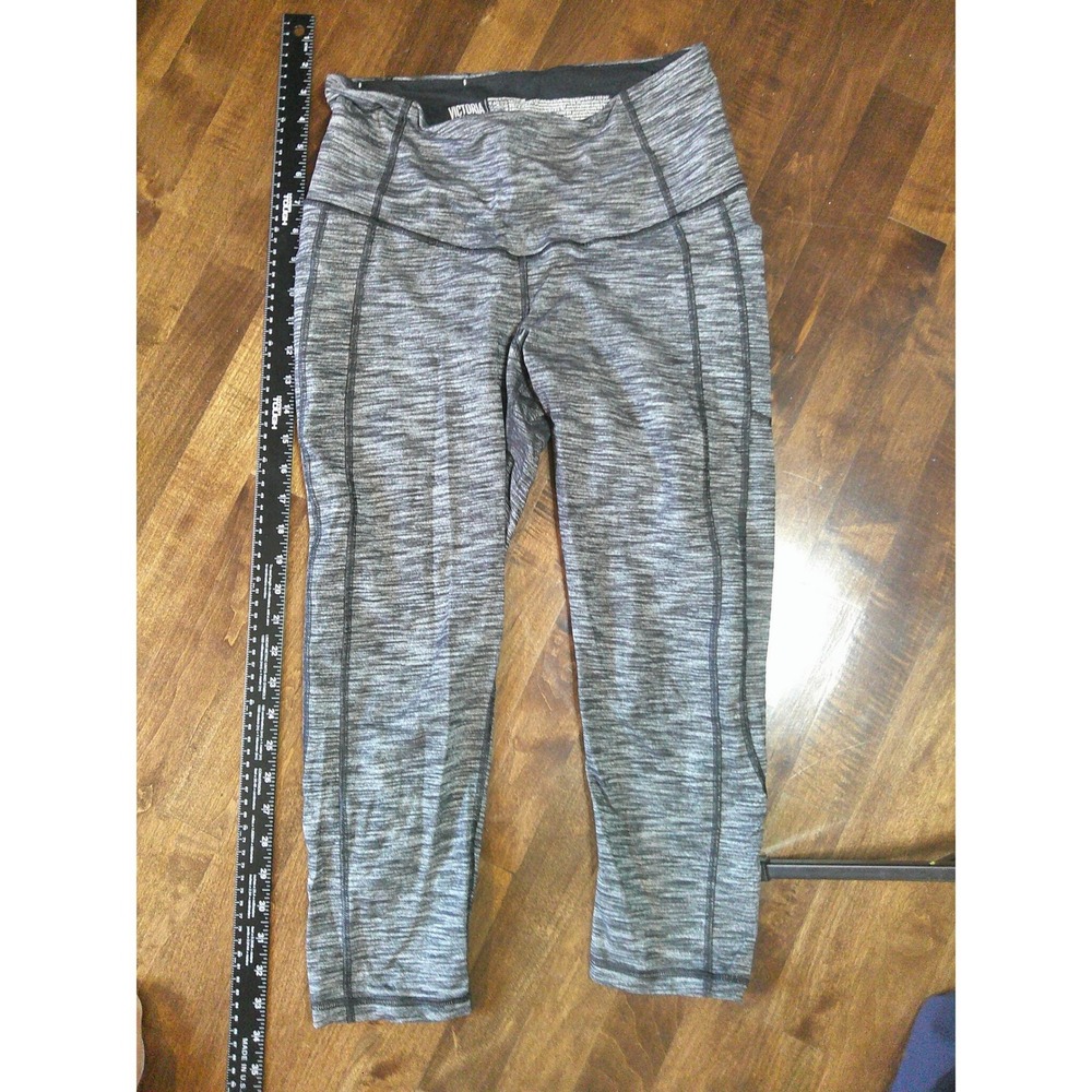 Victoria Sport Capri Leggings Womens Medium Grey Excellent Space Dye Workout‎